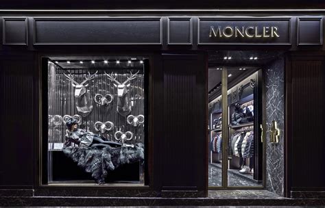 MONCLER OPENS A NEW BOUTIQUE ON BOULEVARD SAINT-GERMAIN - CRASH Magazine