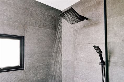 How Often Should You Shower? 3 Ways To Decide, Derms Say | Shower routine, Shower signs, Shower