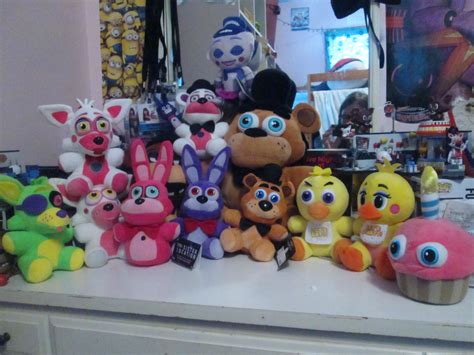 My fnaf plushie collection so far! : fivenightsatfreddys