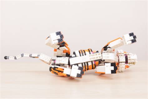 LEGO Creator 3-in-1 31129 Majestic Tiger review and gallery