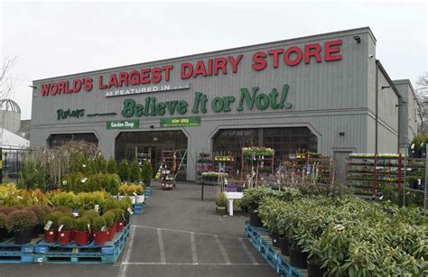 Stew Leonard's Norwalk store debuts new garden center