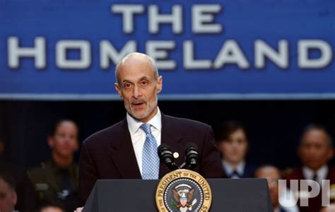 Photo: MICHAEL CHERTOFF SWORN IN AS SECOND SECRETARY OF HOMELAND ...