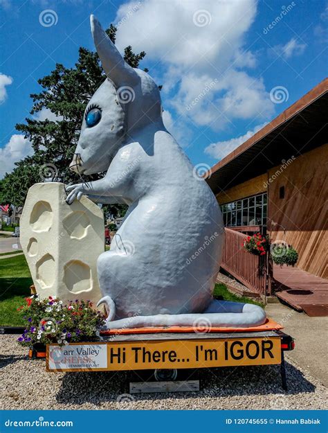 Famous Carr Valley Cheese Mouse in Fennimore, WI Editorial Image ...