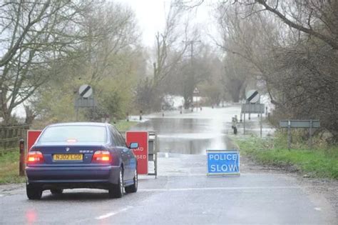 Earith Bridge closed: Drivers left with 20-mile detour after flooding shuts bridge for a week ...