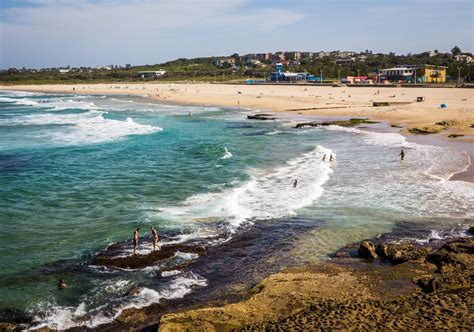 Maroubra Beach - Plan a Holiday - Accommodation, Cafes, Surf & Pool