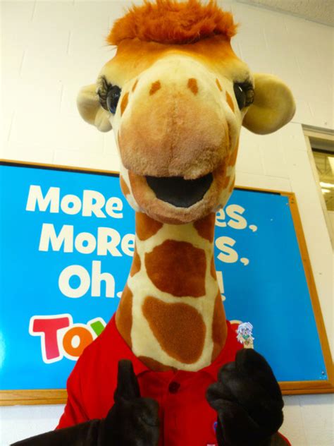 geoffrey the giraffe on Tumblr