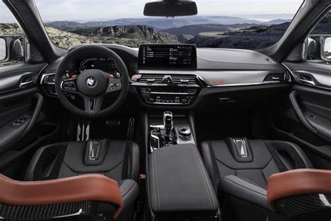 Новый BMW M5 CS F90 - мощнейший в классе