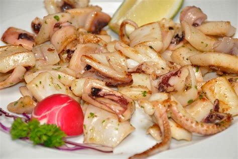 Squid, one of the freshest flavours of the Mediterranean - Restaurante ...