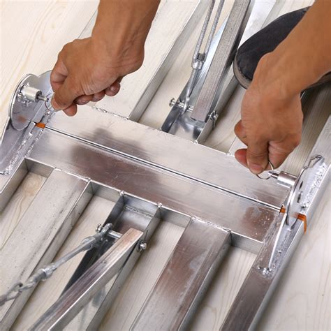 China Adjustable Work Platform steel Ladder Price factory and manufacturers | Goldensun