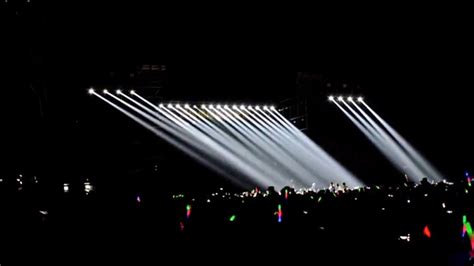 outdoor concert lighting show - YouTube