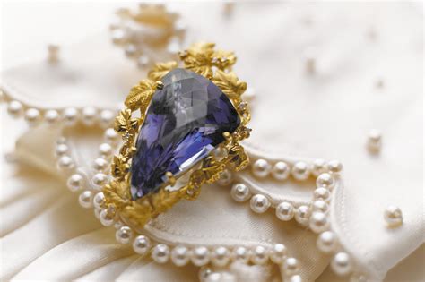 Tanzanite December Birthstone Meaning | TheDiamondStore Magazine