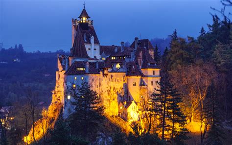 Bran Castle Dracula - RomaniaTourStore