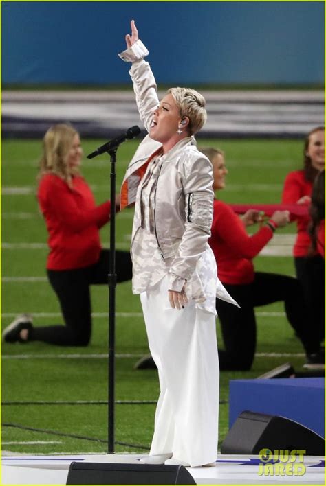 Pink Sings National Anthem at Super Bowl 2018 (Video): Photo 4027460 ...