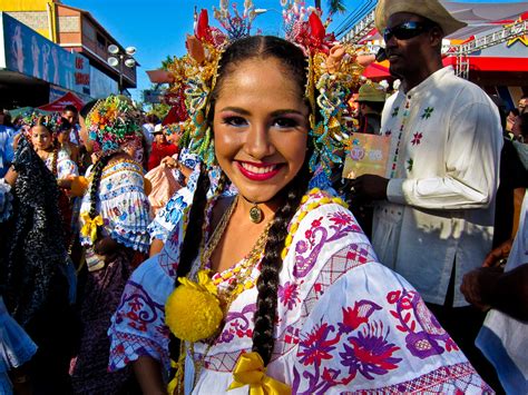 Planet Appetite: 3rd Annual Parade of a Thousand Polleras in Las Tablas ...