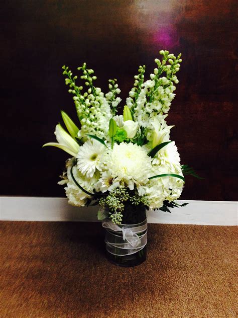 Flower boutique White arrangement | Birthday flowers, Flowers, Flower boutique