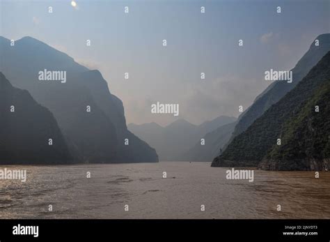 Yangtze River Cruise Stock Photo - Alamy