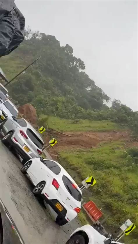 Landslide Colombia : r/AbruptChaos