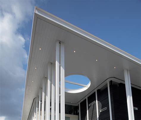 EXTERIOR WIDE PANEL METAL CEILING - Facade cladding from Hunter Douglas | Architonic