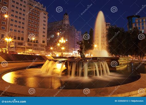 Plaza de Espana stock image. Image of madrid, fountain - 22065013