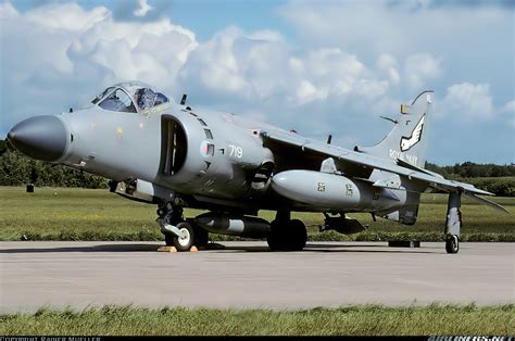 British Aerospace Sea Harrier FA2 - UK - Navy | Aviation Photo #1183666 | Airliners.net