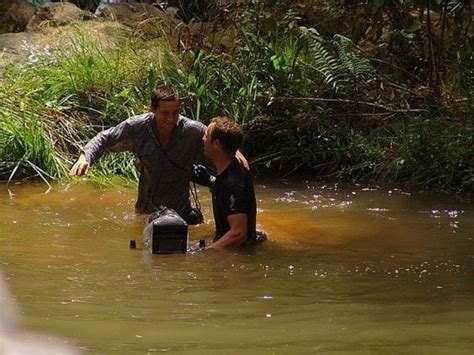 Behind the Scenes of Bear Grylls’ Show (29 pics) - Izismile.com