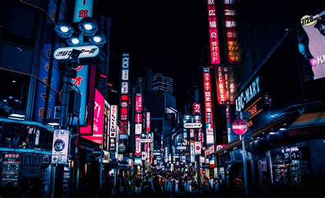 ITAP at night in the streets Tokyo : r/itookapicture