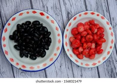 136 Jamblang Fruit Images, Stock Photos & Vectors | Shutterstock