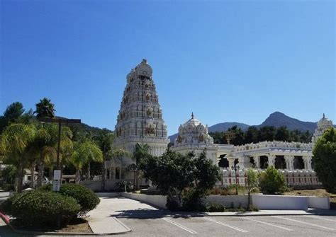 Explore the Serenity of Malibu Hindu Temple: Calabasas, California