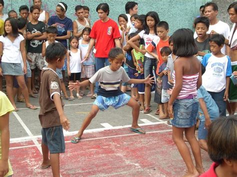 Street Games in the Philippines