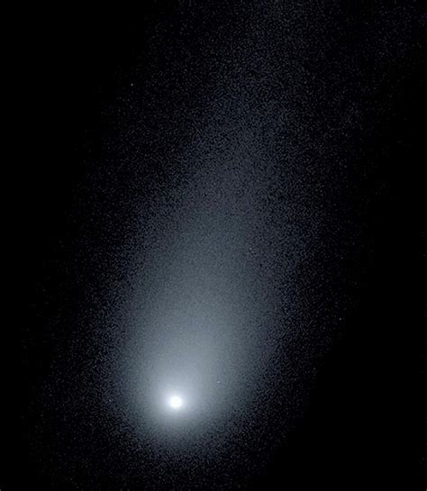 Stunning Comet Borisov with 100,000-mile-long tail | WordlessTech