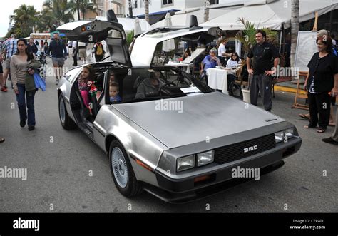 Gull wing delorean hi-res stock photography and images - Alamy