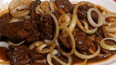 BISTEK TAGALOG (Filipino Beef Steak) | Recipe (With images) | Recipes ...