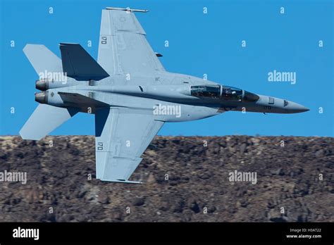 United navy f 18 vfa 122 fighter hi-res stock photography and images - Alamy
