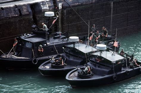 Picture of the Patrol Boat Riverine (PBR) | Brown water navy, Vietnam war photos, Vietnam war