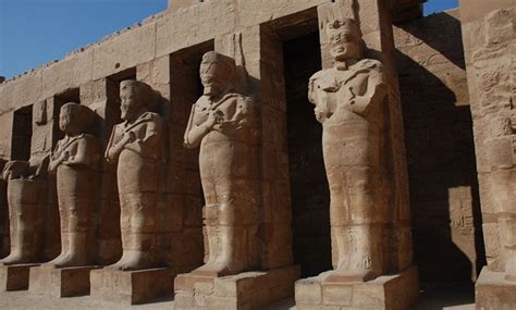 In pics: Tourists flock back to Egypt's archaeological sites, coastal cities - EgyptToday