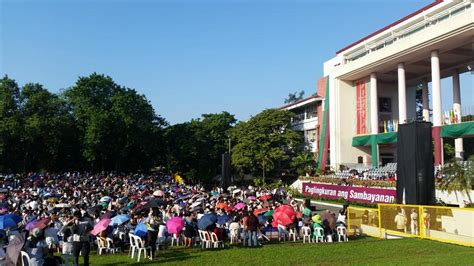 UP Diliman holds graduation rites | Photos | GMA News Online