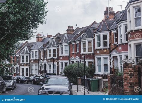 A Row of Typical British Georgian Terrace Houses in London Editorial Stock Image - Image of ...