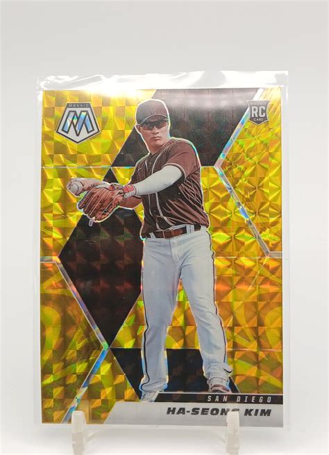 2021 Panini Mosaic Reactive Yellow Ha-Seong Kim #258 Rookie Card ...