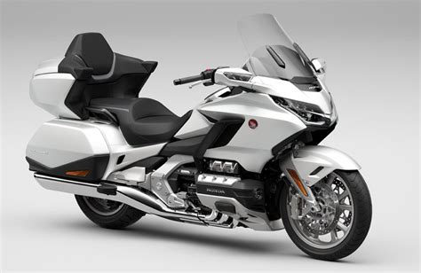 Honda GL1800 Gold Wing anno 2023 - MOTORTRAVEL