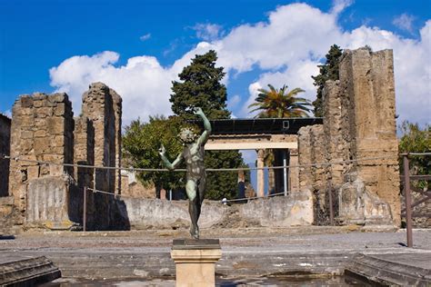 10 Most Fascinating Ruins in Pompeii, Italy – Touropia Travel