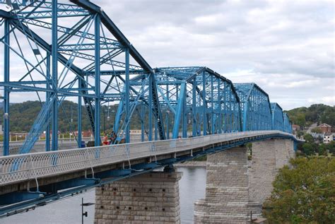 Walnut Street Pedestrian Bridge