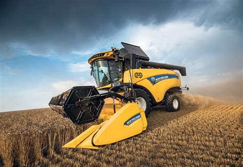 New Holland Agriculture launches the CH CROSSOVER HARVESTING combine ...