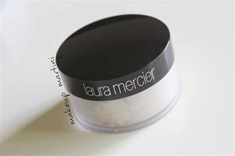 Laura Mercier Translucent Loose Setting Powder Review, Dupes & Price