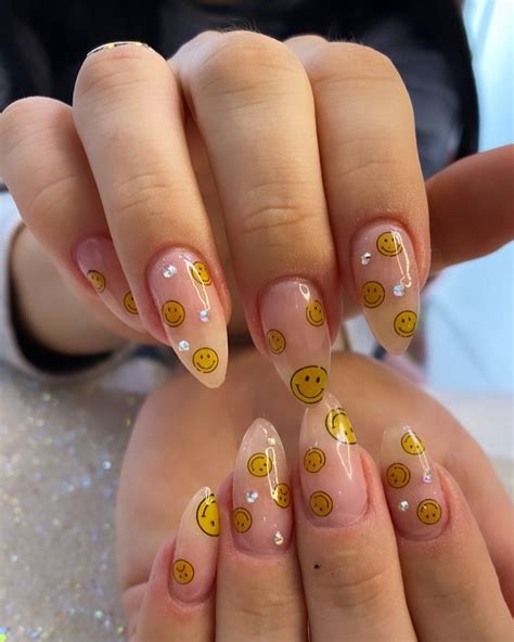 Need Nail Inspo? Peep These Cute Smiley Face Nail Designs Summer Acrylic Nails, Cute Acrylic ...