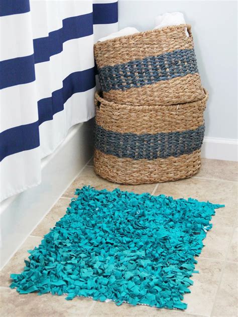 DIY Network has instructions on how to make an easy, no-sew rag rug using old t-shirts. Rug ...