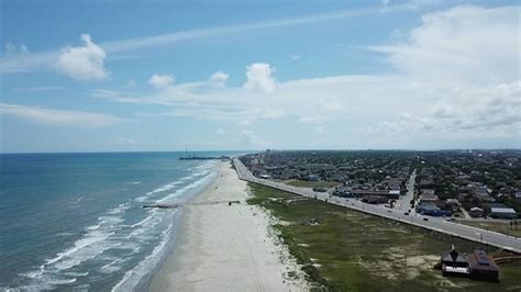 Photos show clear blue water at Galveston beach | FOX 4 Dallas-Fort Worth