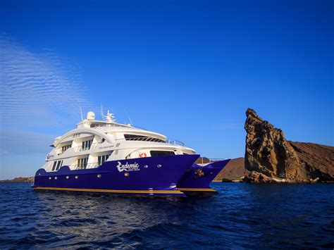 Golden Galapagos Cruises (Galapagos Islands) - All You Need to Know ...