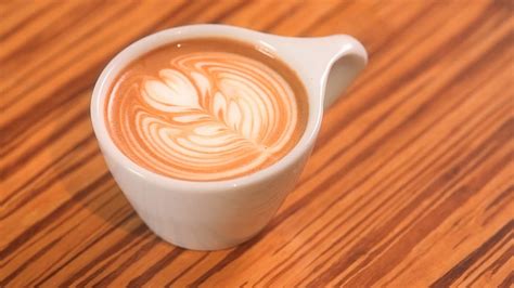 How to Pour a Rosetta | Latte Art - YouTube