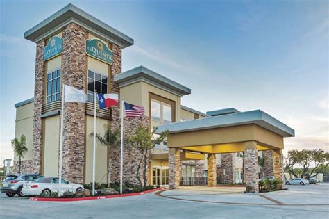 La Quinta Inn & Suites Rockport, TX - See Discounts