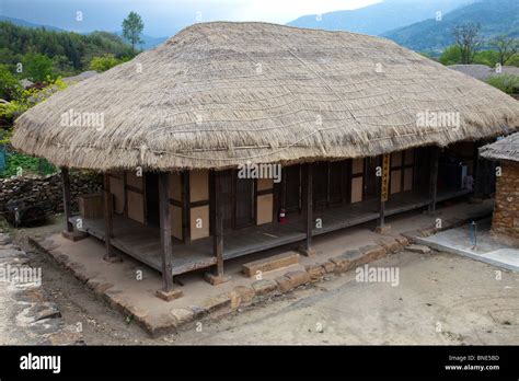 Korean Folk Village Stock Photos & Korean Folk Village Stock Images - Alamy